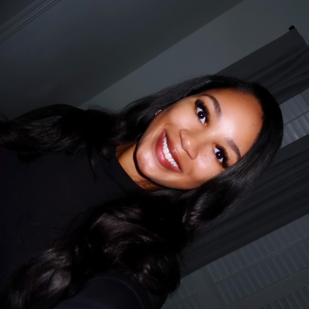 Meet your Posher, Dominique